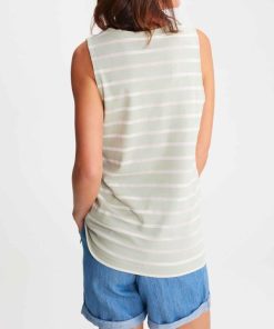 Themodernwardrobe.shop575e17d159 3