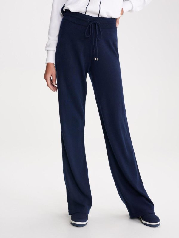 Themodernwardrobe.shop6ea6682252 1