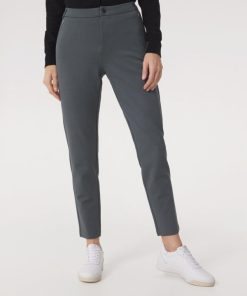 Themodernwardrobe.shop96f2b4ca2a 1