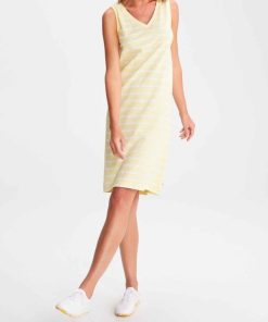Themodernwardrobe.shopb8b69f82de 1