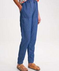 Themodernwardrobe.shopbdaac84ed1 1