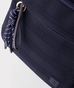 Themodernwardrobe.shopc4d510f964 4
