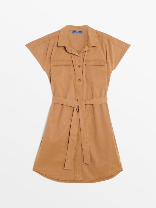 Themodernwardrobe.shopf38cc971f1 2