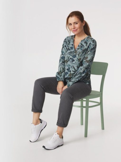 Themodernwardrobe.shopf98532ae87 1